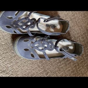 JBU Blue sandals